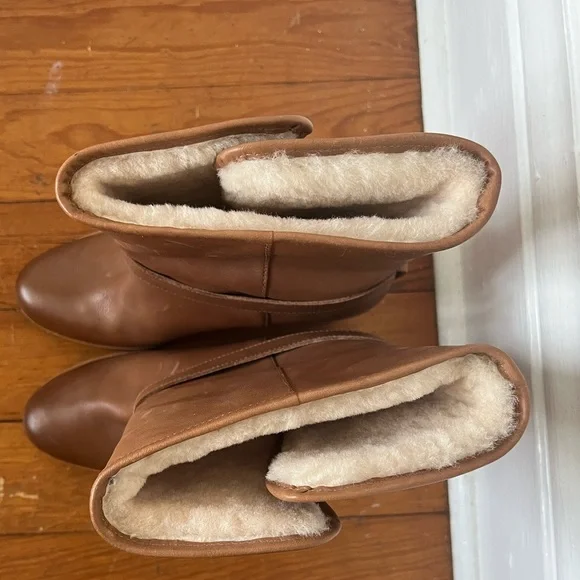 Ugg Ellecia Wedge Boots in Chestnut - Picture 3 of 7